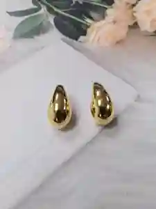 Water drop trend stud earring